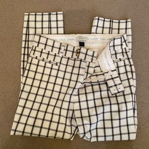 LIKE NEW essential slim pants